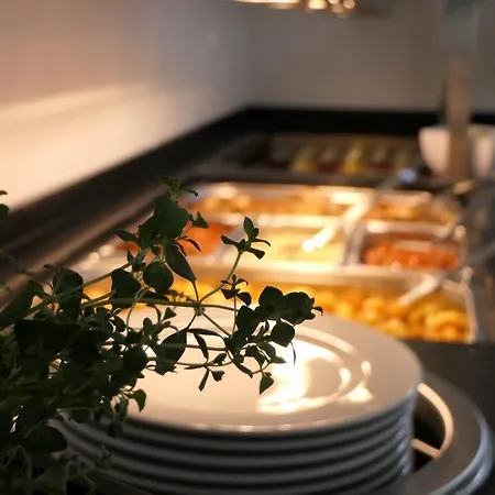 Treff Punkt 호텔 3*