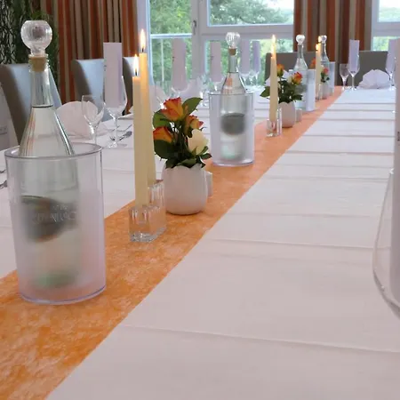 호텔 Treff Punkt 3*